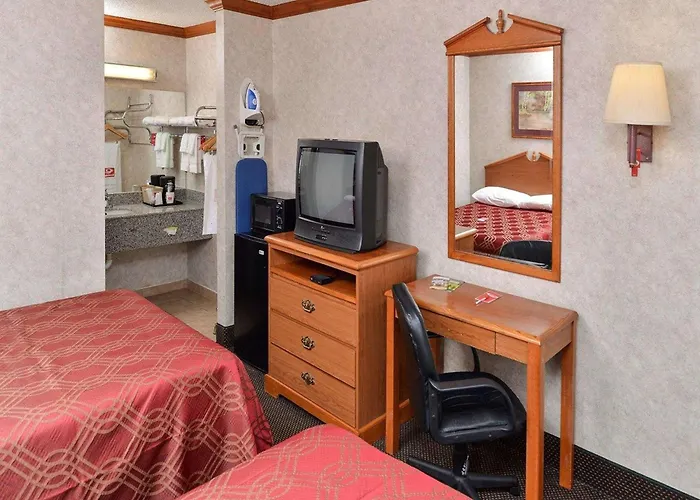 Lodge Econo *