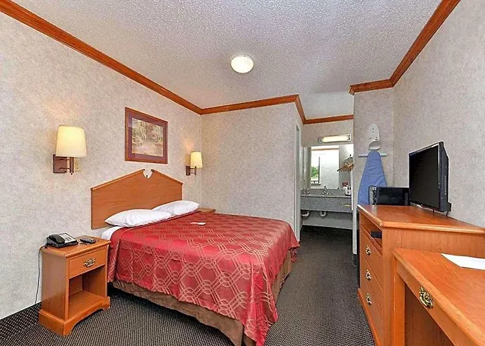 Lodge Econo Killeen